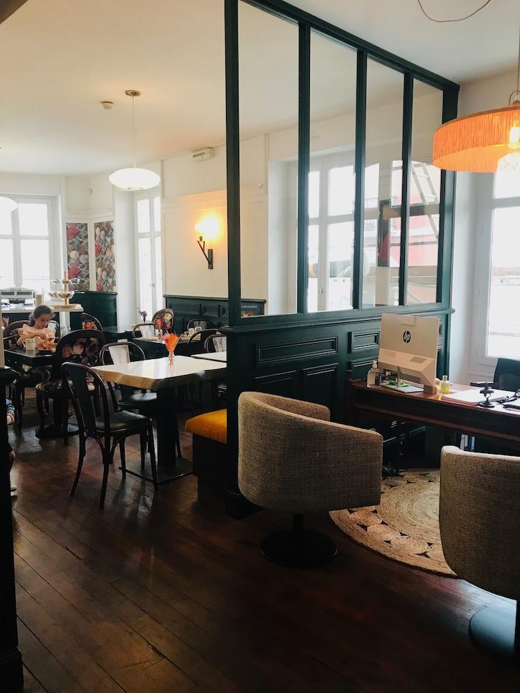 Ama Hotel Биариц Екстериор снимка