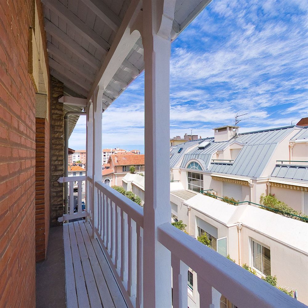 Ama Hotel Биариц Екстериор снимка